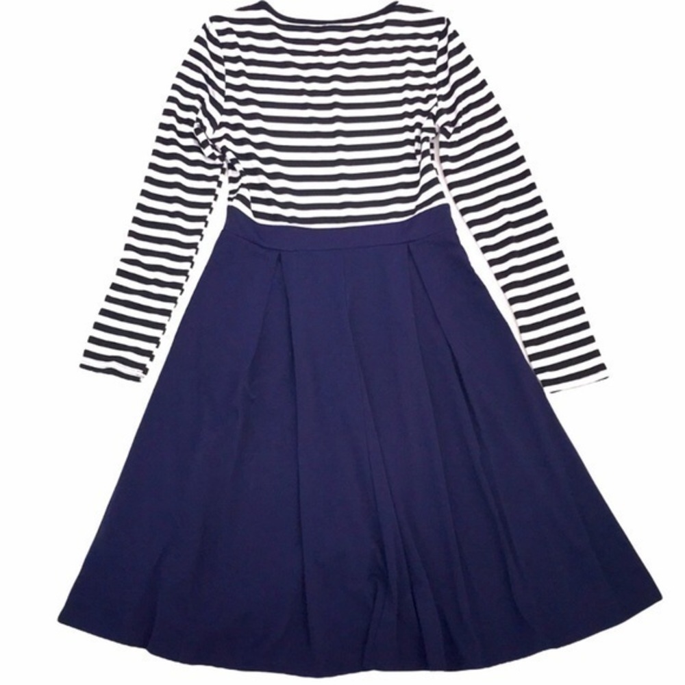 Acevog Dress - Picture 10 of 10